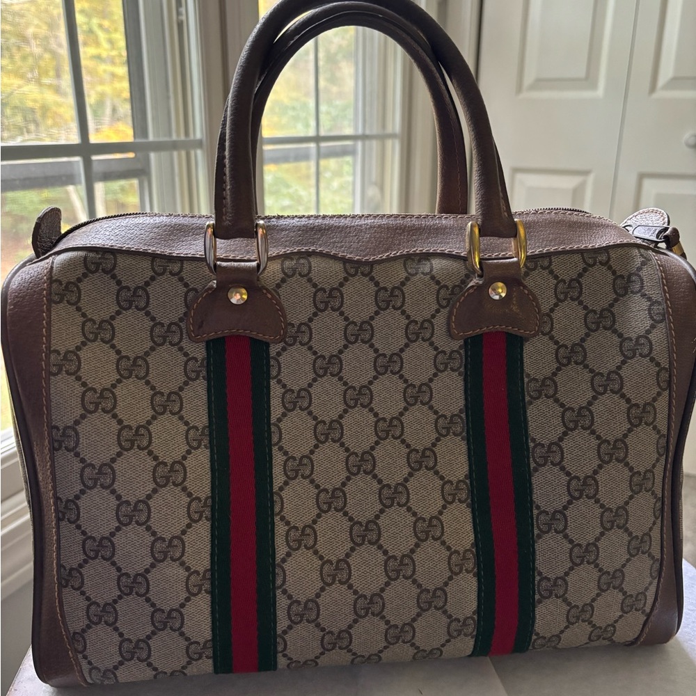 Authentic & Rare GUCCI brown monogram Boston Bag. Pre-owned. Great condition